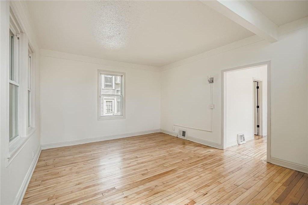 610X Fairview Ave N - Photo 5 of 27