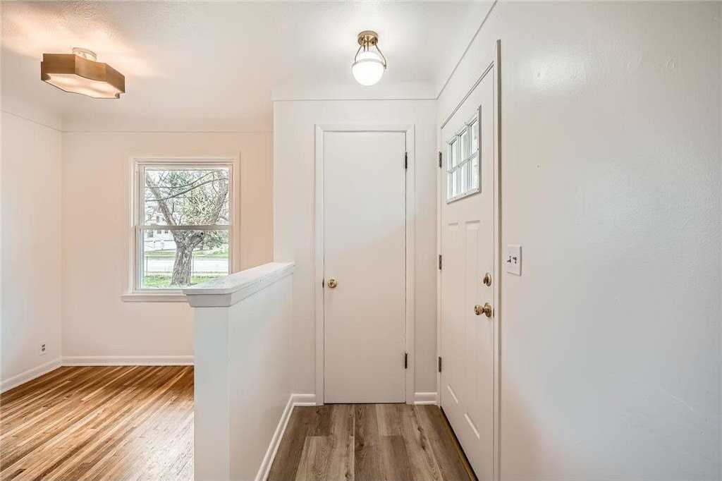 6300X 6300 Quebec Ave Avenue N - Photo 5 of 28