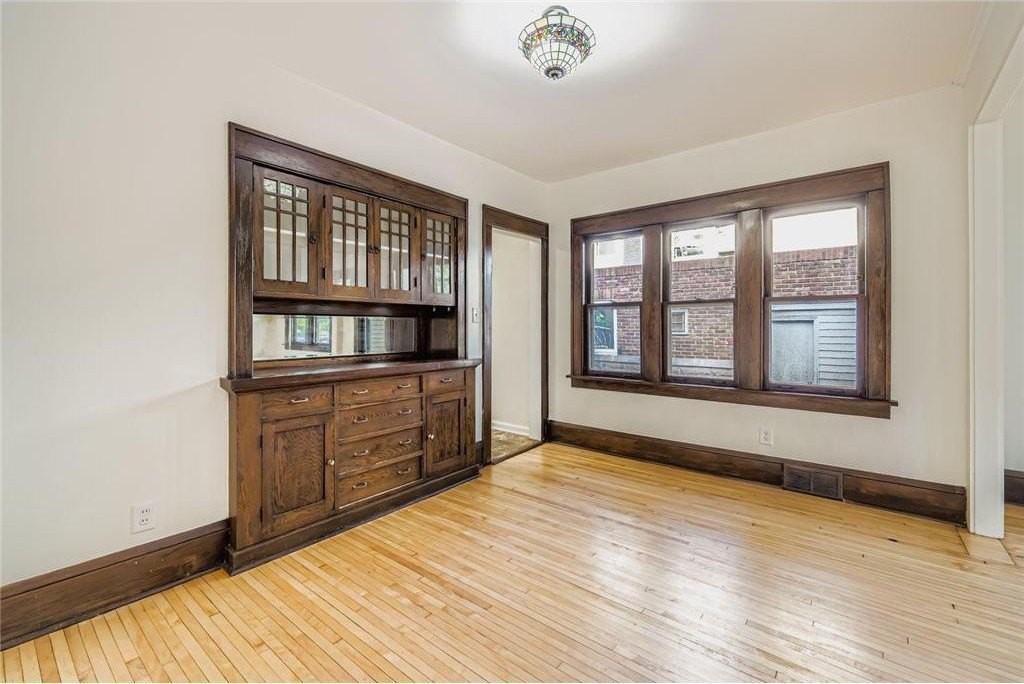 1683X Minnehaha Ave E - Photo 7 of 28