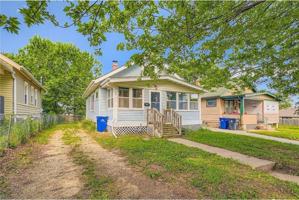 featured image of 1083 Western Ave N