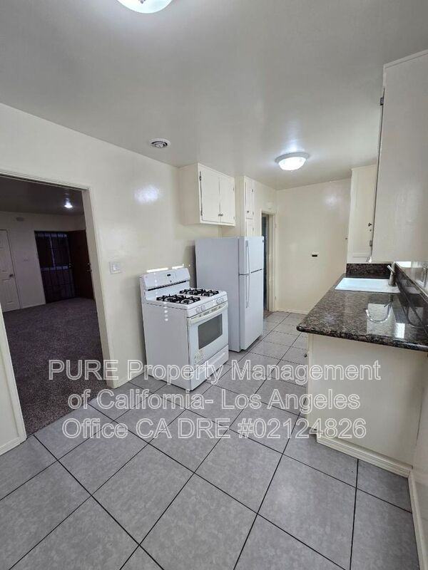 2926 W 167th St - Photo 6 of 13