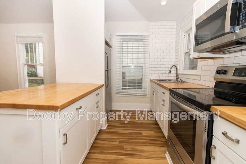 209 West Peak Street - Photo 5 of 13