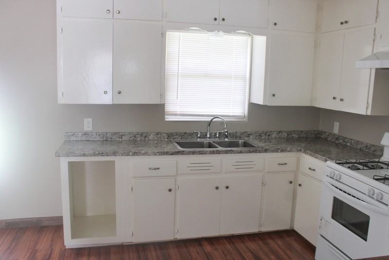 3408 Allendale St - Photo 5 of 36