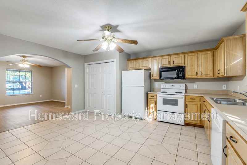 204 Gerrish Street - Photo 7 of 12