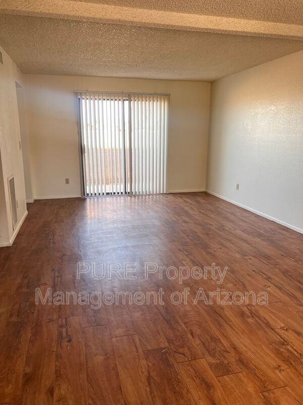 231 E 2nd Ave #18 - Photo 2 of 9