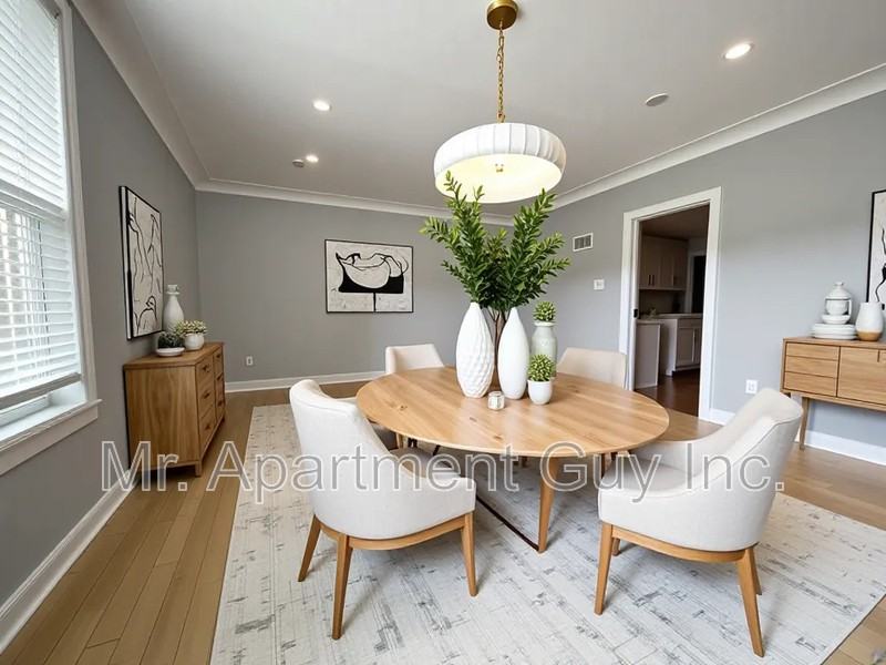 179 East Ave #1 - Photo 2 of 16