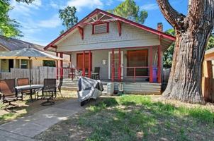 featured image of 3615 6th Ave