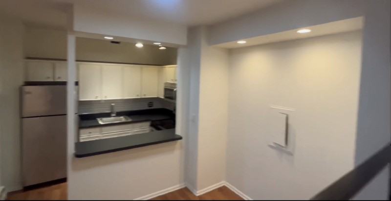 816 N Dearborn St - Photo 4 of 10