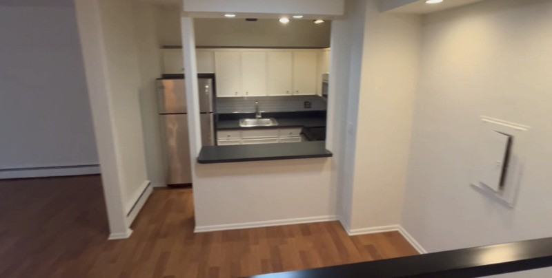 816 N Dearborn St - Photo 5 of 10