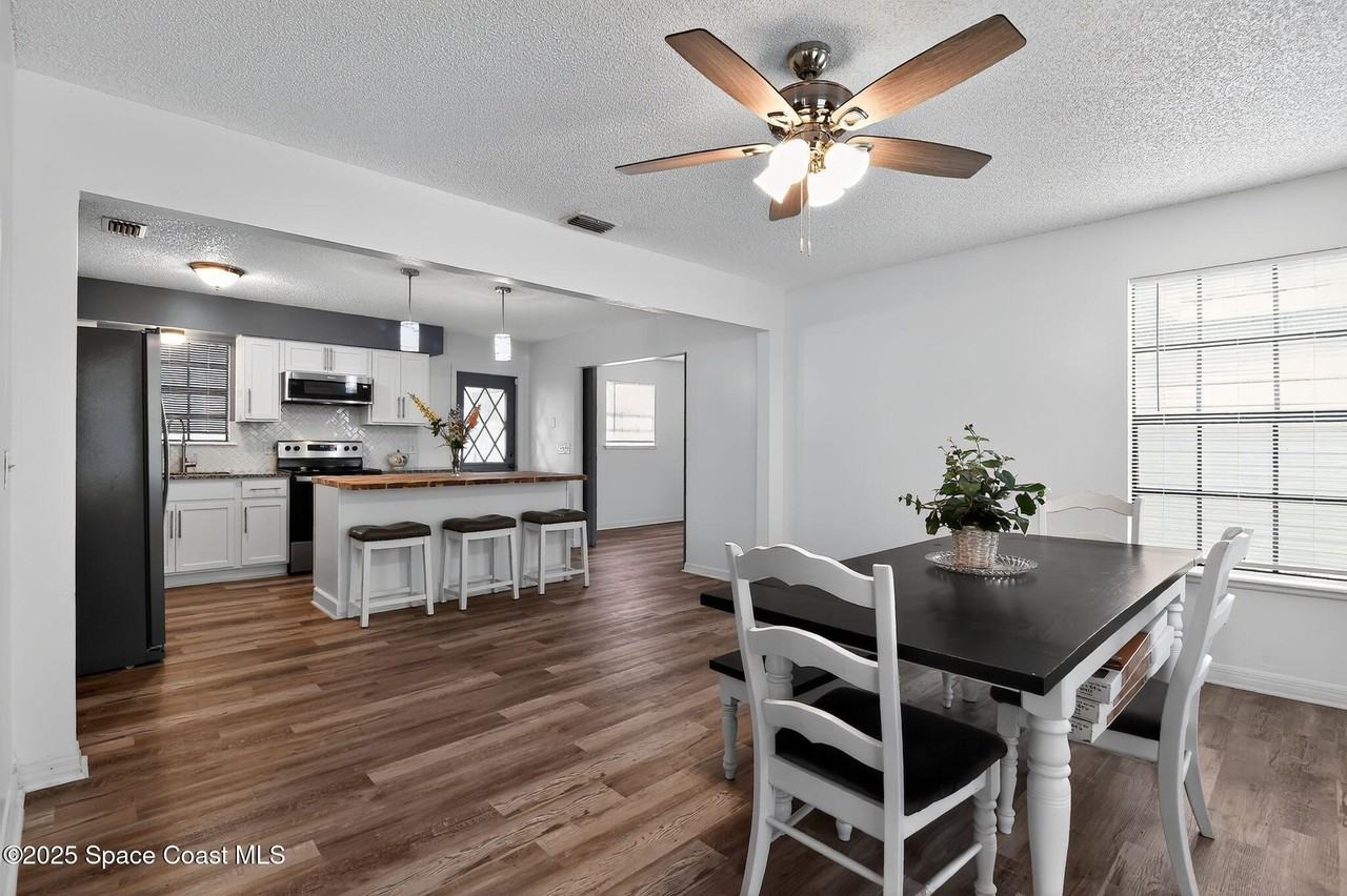 870 Andrew St Se - Photo 5 of 49