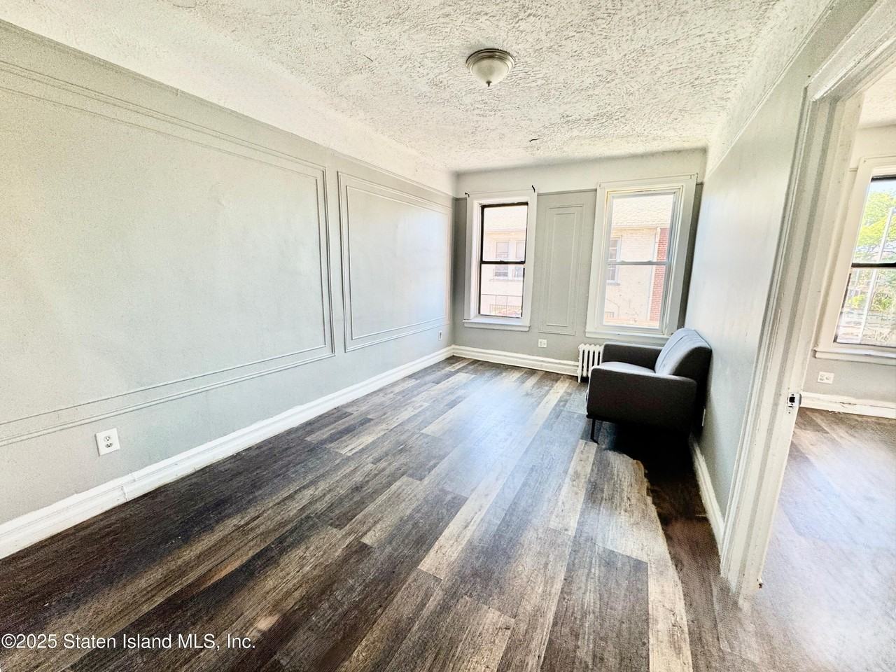 1610 Dahill Rd - Photo 3 of 4