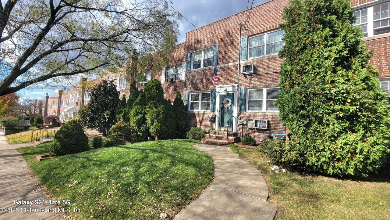 43 Dongan Ave #1 - Photo 2 of 36