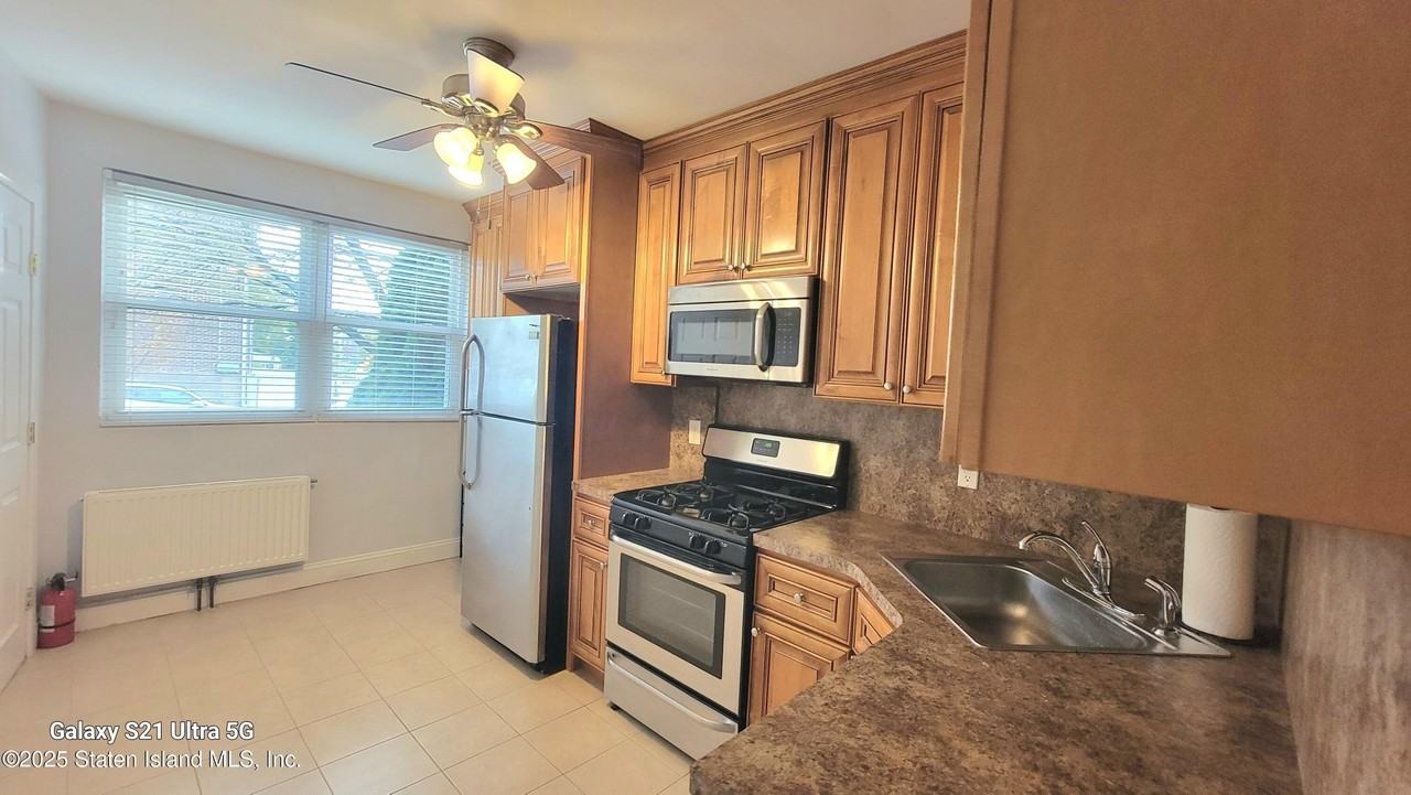 43 Dongan Ave #1 - Photo 6 of 36