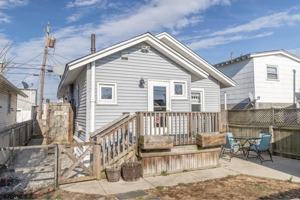 featured image of 612 Wisteria Rd