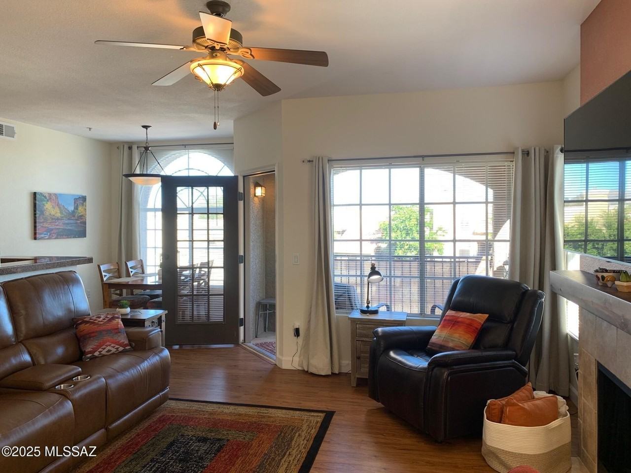 1500 East Pusch Wilderness Drive #15204 - Photo 4 of 28