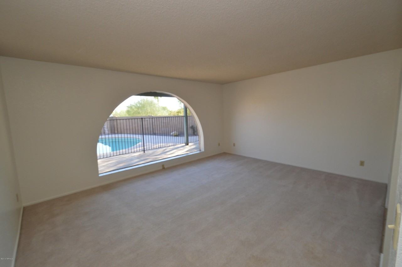 7722 E Knollwood Cir - Photo 3 of 22