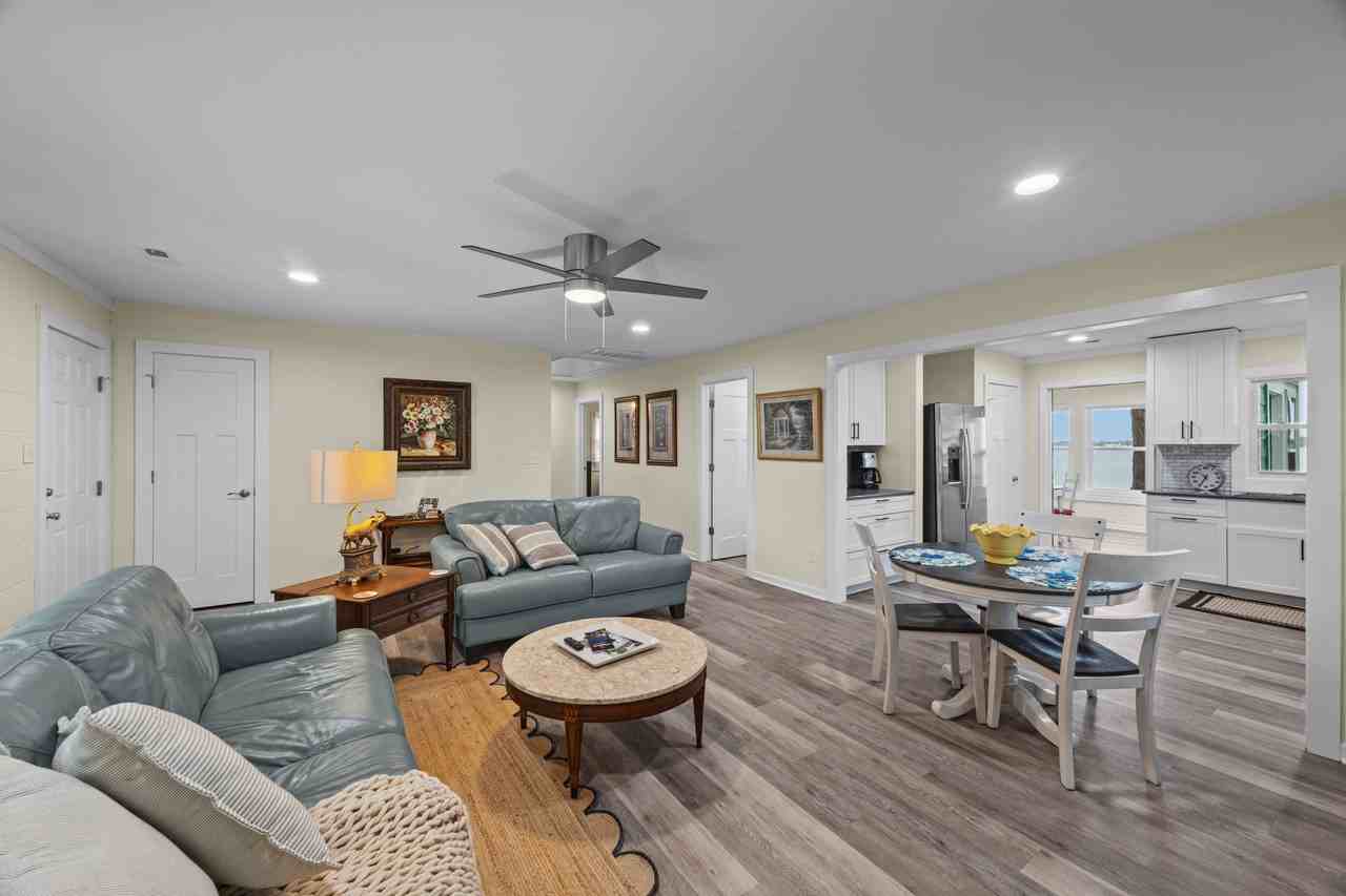 204 W Hickory St - Photo 5 of 31