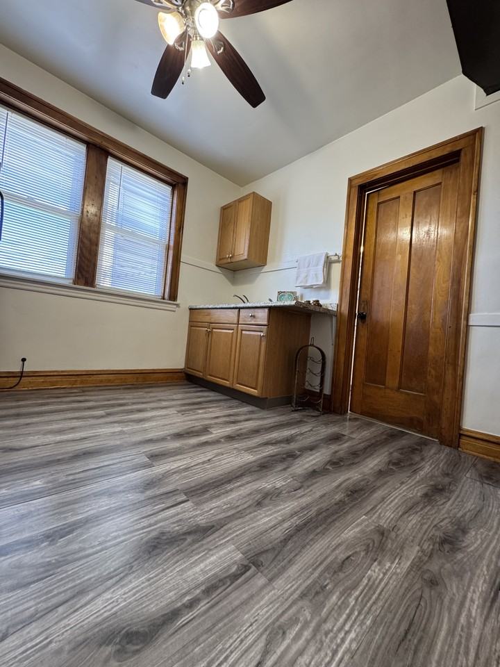 2450 N Leclaire Ave Apt 1 #1stFL - Photo 2 of 24