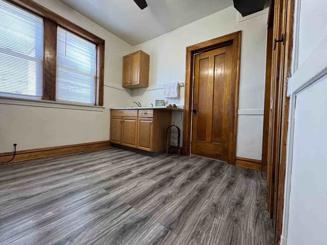 2450 N Leclaire Ave Apt 1 #1stFL - Photo 3 of 24