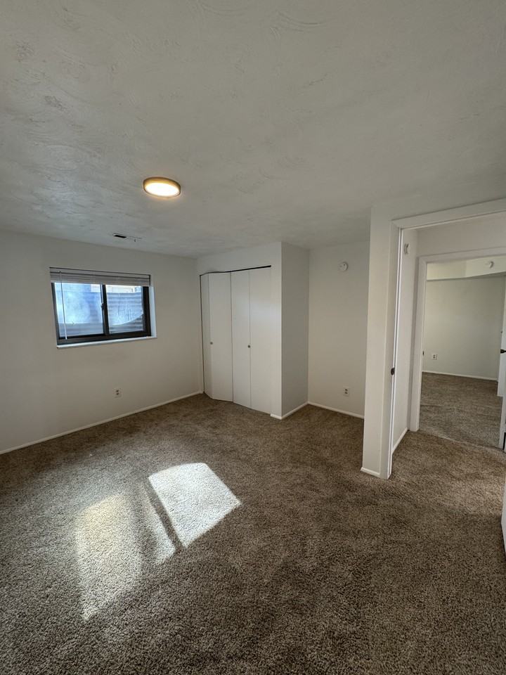 2044 W Cedar Breaks Dr #2 - Photo 5 of 8