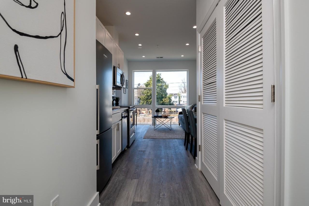 818 Bladensburg Rd Ne Apt 203 #203 - Photo 6 of 13