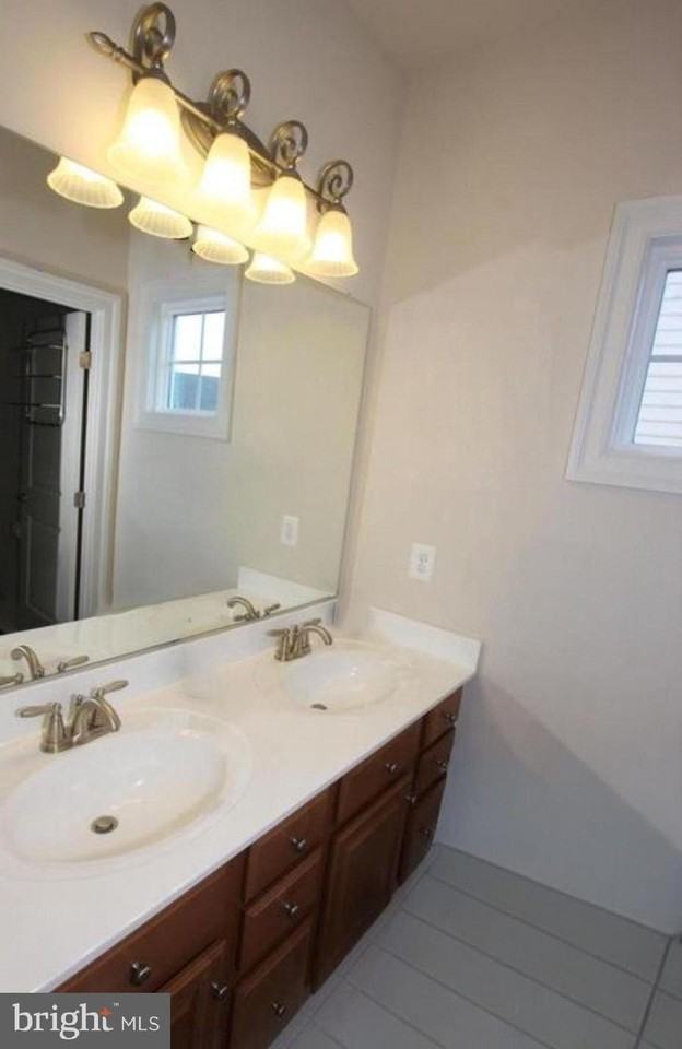 612 Samantha Court - Photo 4 of 20