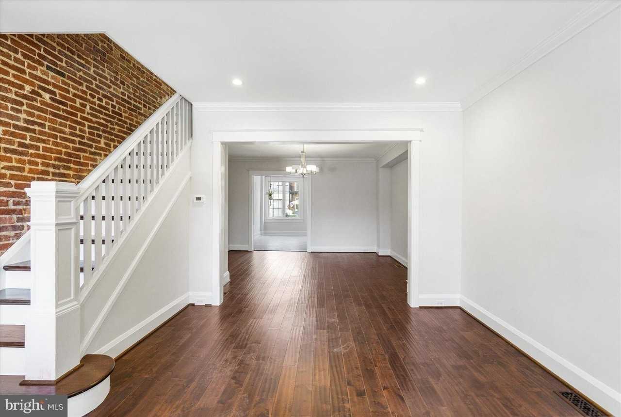 723 Oldham St - Photo 4 of 41