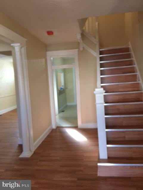418 N Edgewood St - Photo 2 of 10