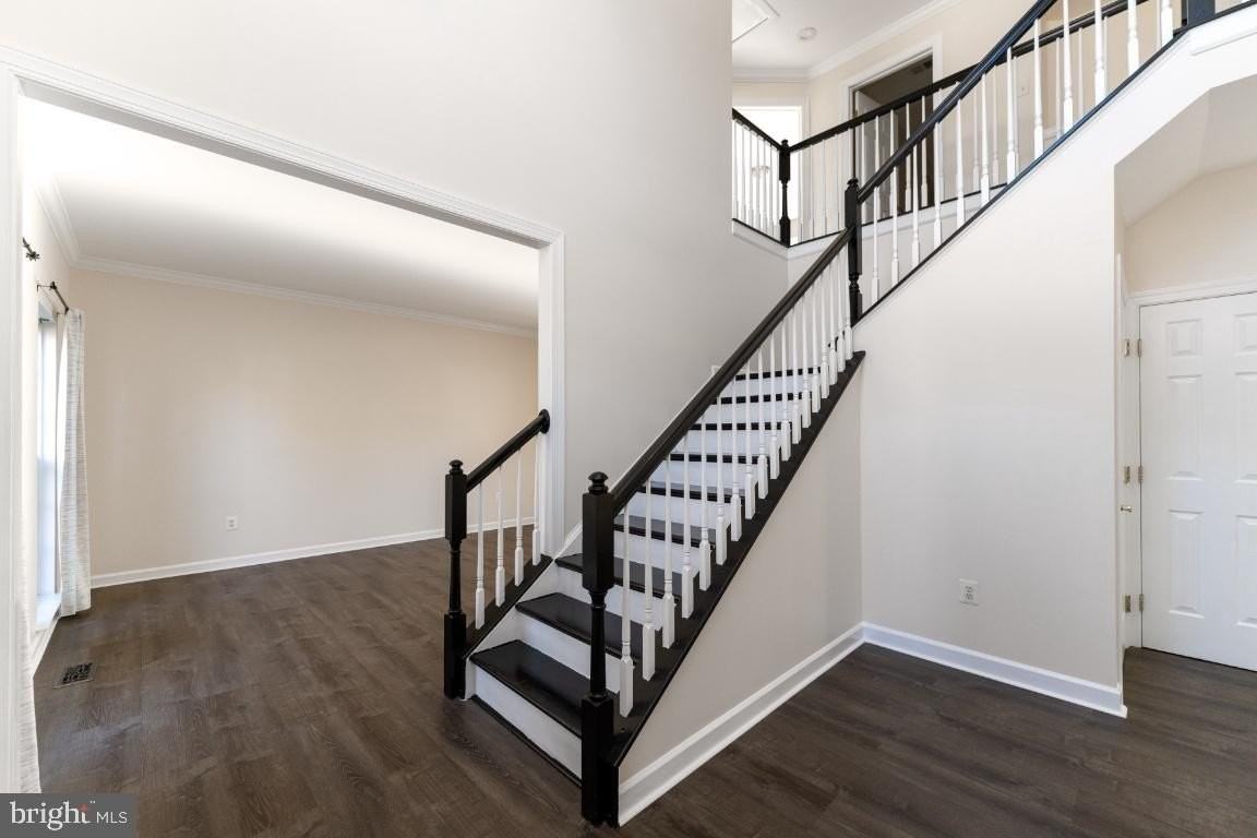 3725 Sprigg Street North - Photo 3 of 25