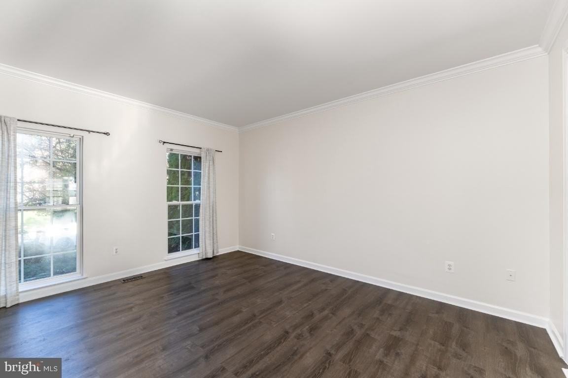 3725 Sprigg Street North - Photo 5 of 25