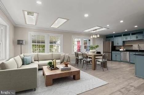 5470 Gloucester Road - Photo 2 of 14