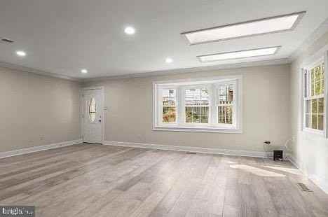 5470 Gloucester Road - Photo 3 of 14