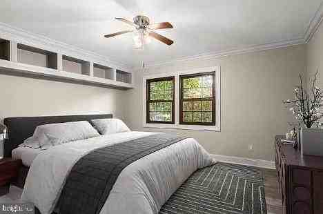 5470 Gloucester Road - Photo 6 of 14