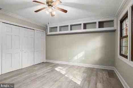 5470 Gloucester Road - Photo 7 of 14