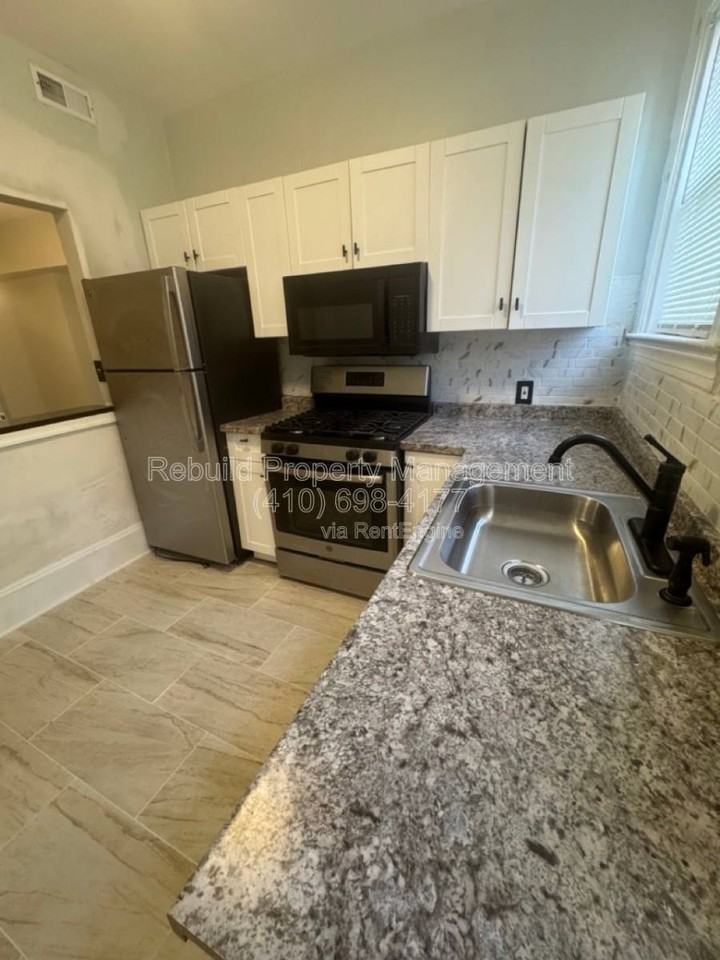 3706 Gelston Dr - Photo 3 of 10