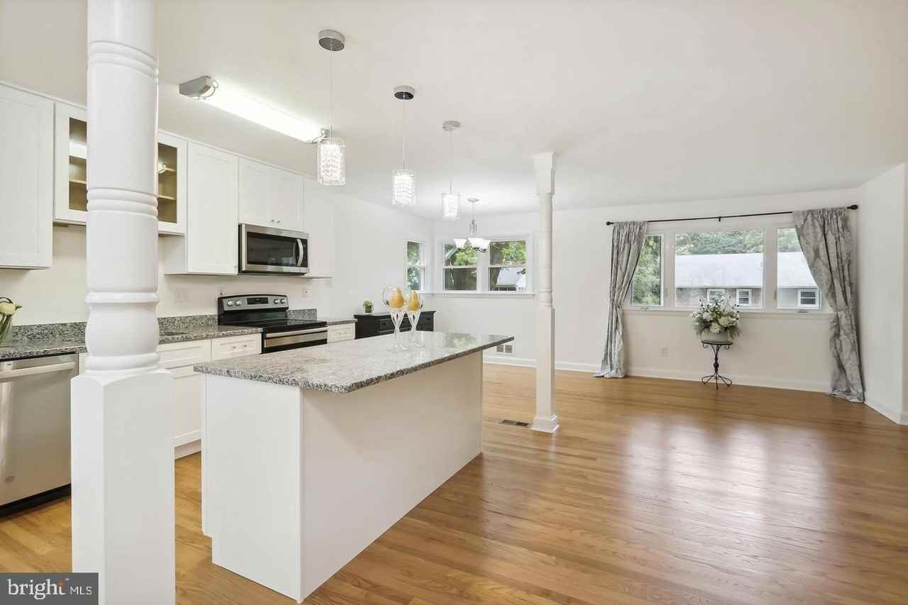 1702 Franwall Ave - Photo 4 of 17