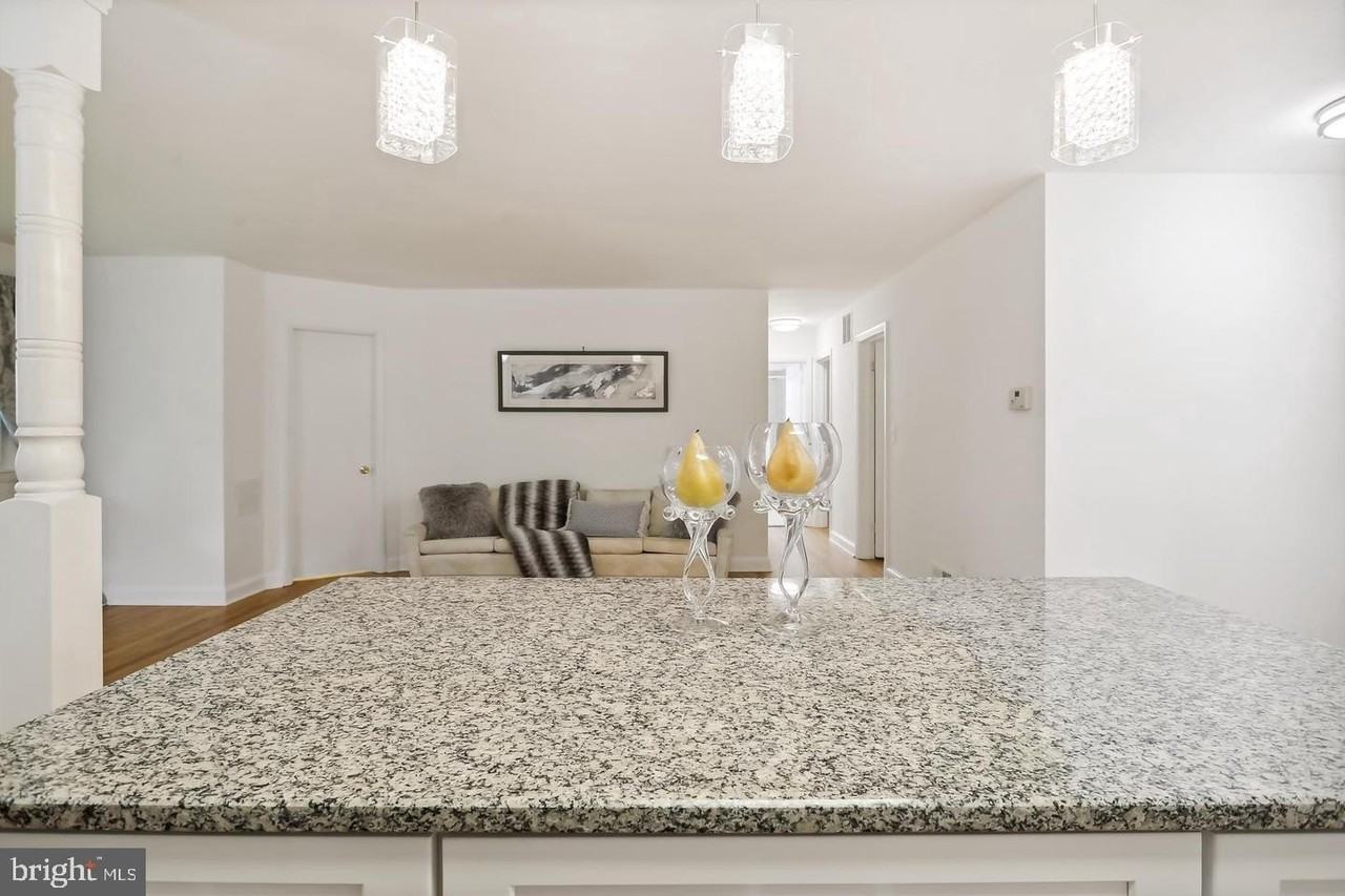 1702 Franwall Ave - Photo 5 of 17