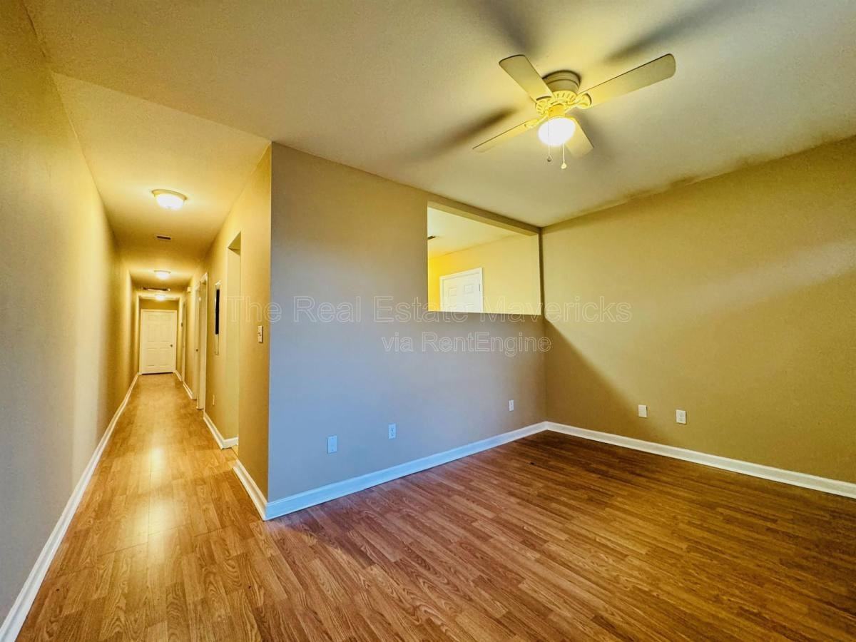 4619 Kirkland Ave - Photo 3 of 10