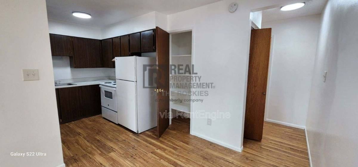 2500 Windwood Dr #F301 - Photo 5 of 10