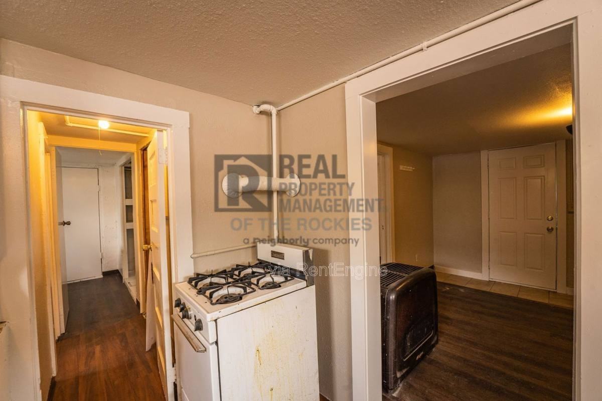 1111 E Flint St #B - Photo 4 of 10