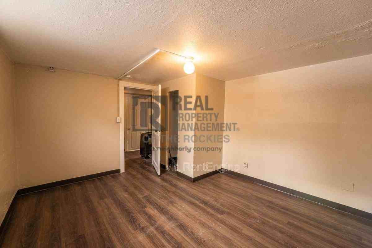 1111 E Flint St #B - Photo 7 of 10