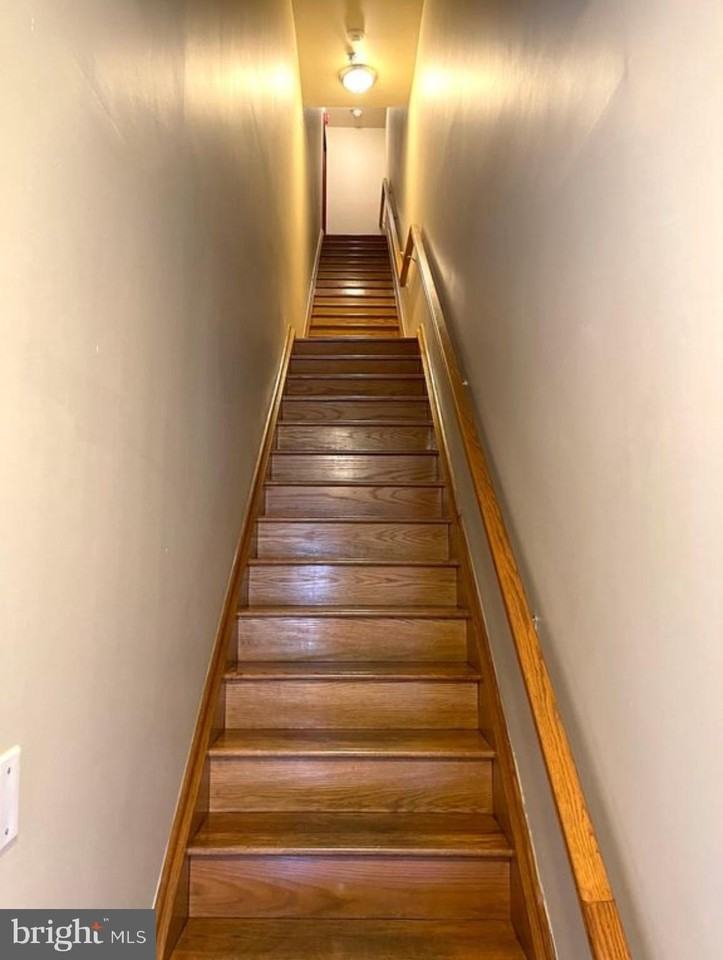 1120-00 Buttonwood St Unit C #C - Photo 2 of 23