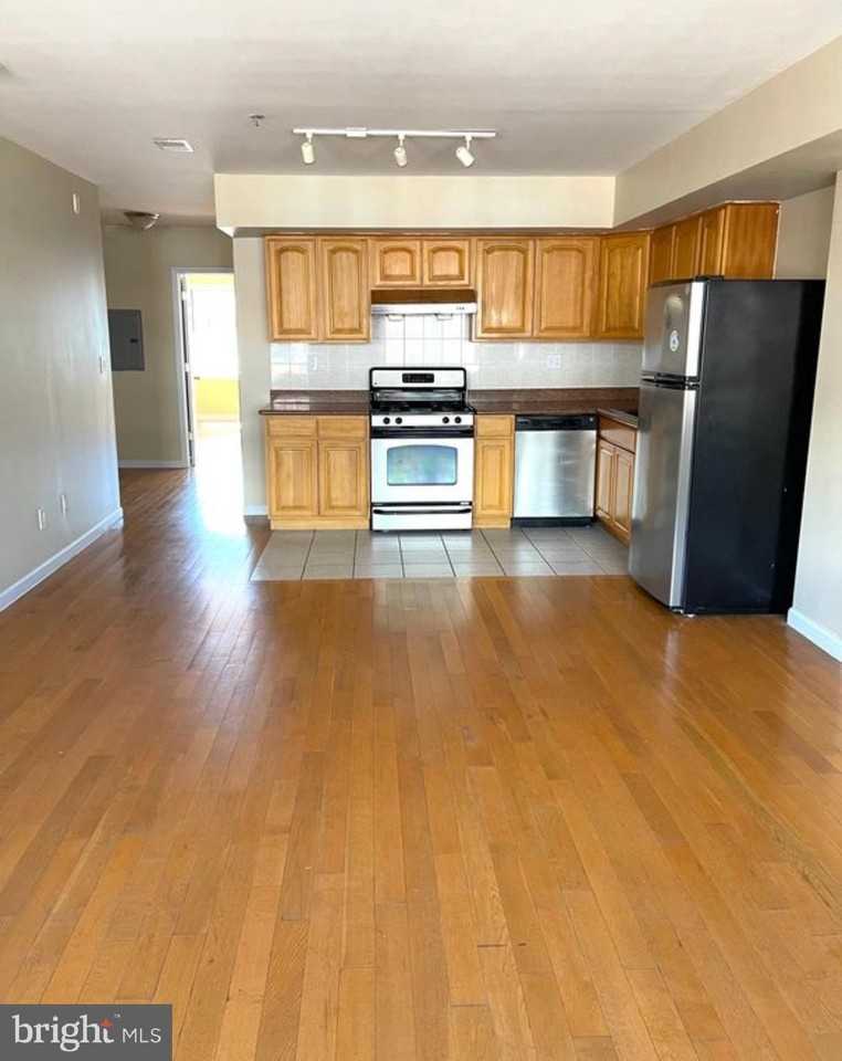 1120-00 Buttonwood St Unit C #C - Photo 6 of 23