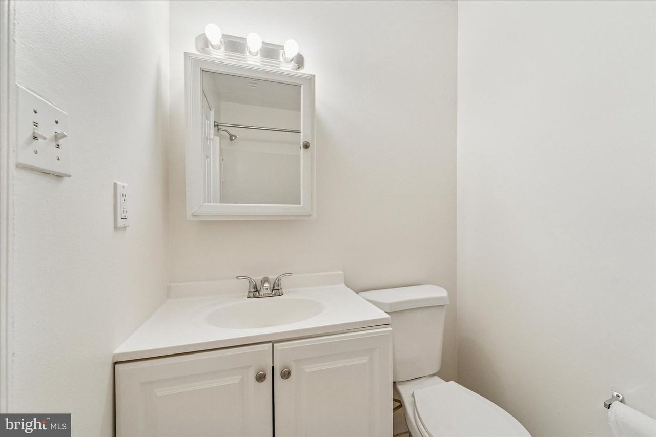 1606 Wallace St Apt 101 #101 - Photo 7 of 10