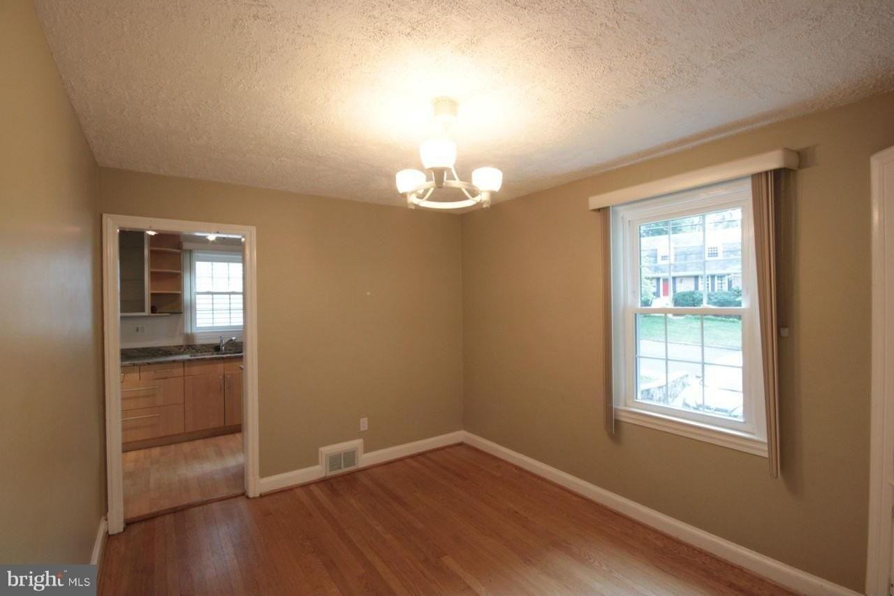 3931 6th St S - Photo 4 of 26