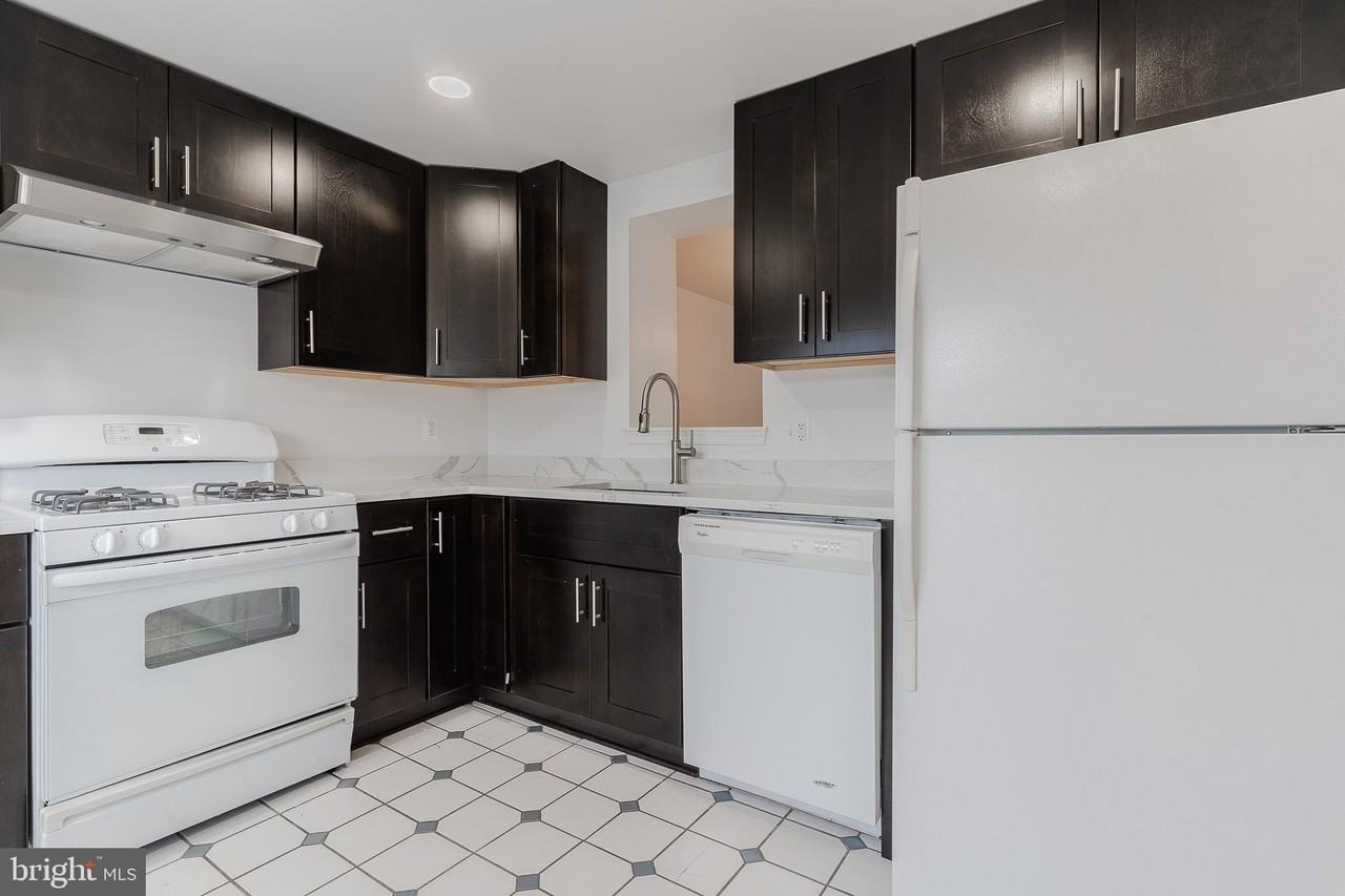 14405 Black Horse Ct - Photo 5 of 31