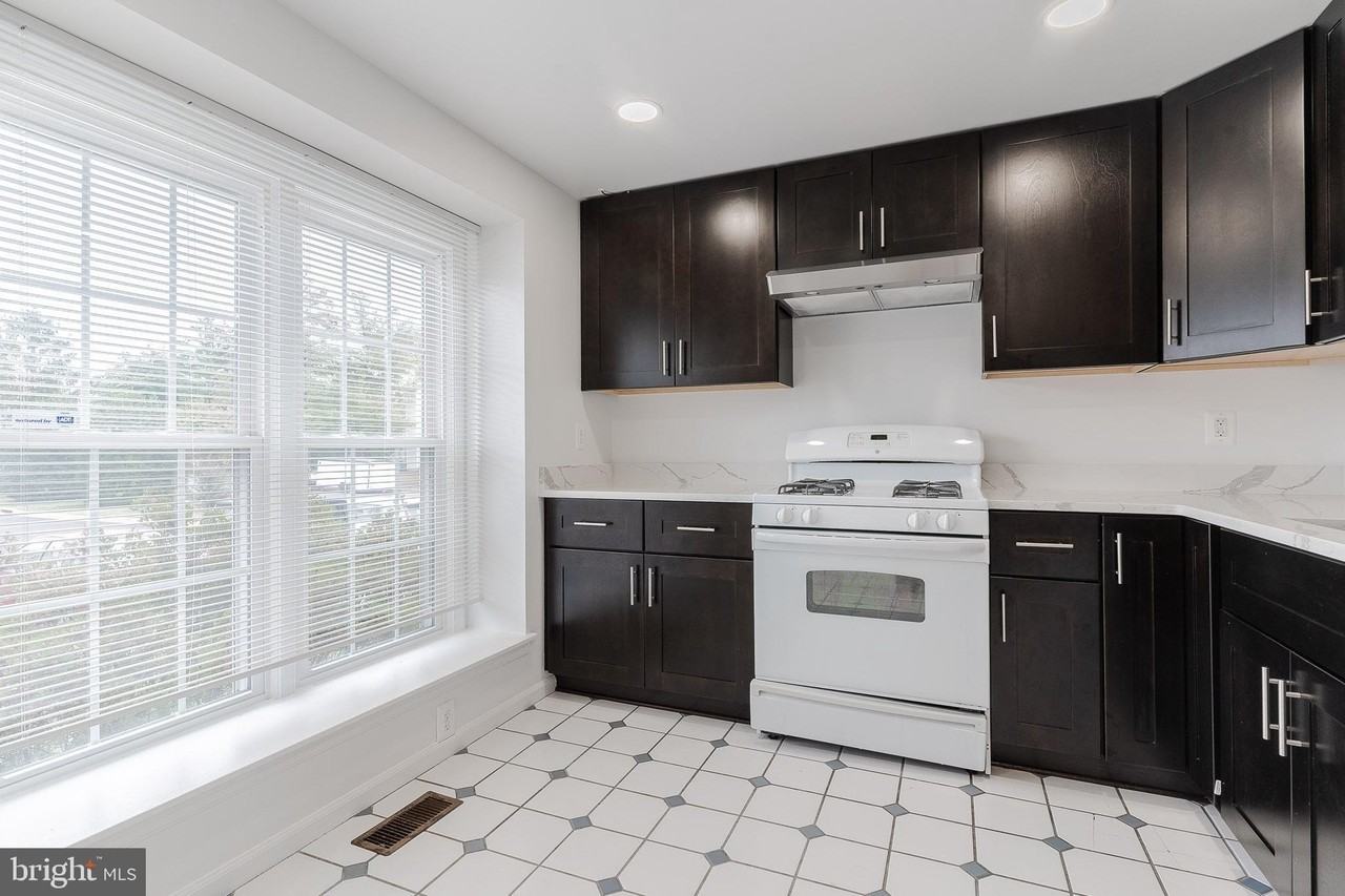 14405 Black Horse Ct - Photo 7 of 31