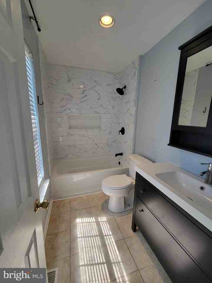 16442 Canvass Back Court - Photo 5 of 12