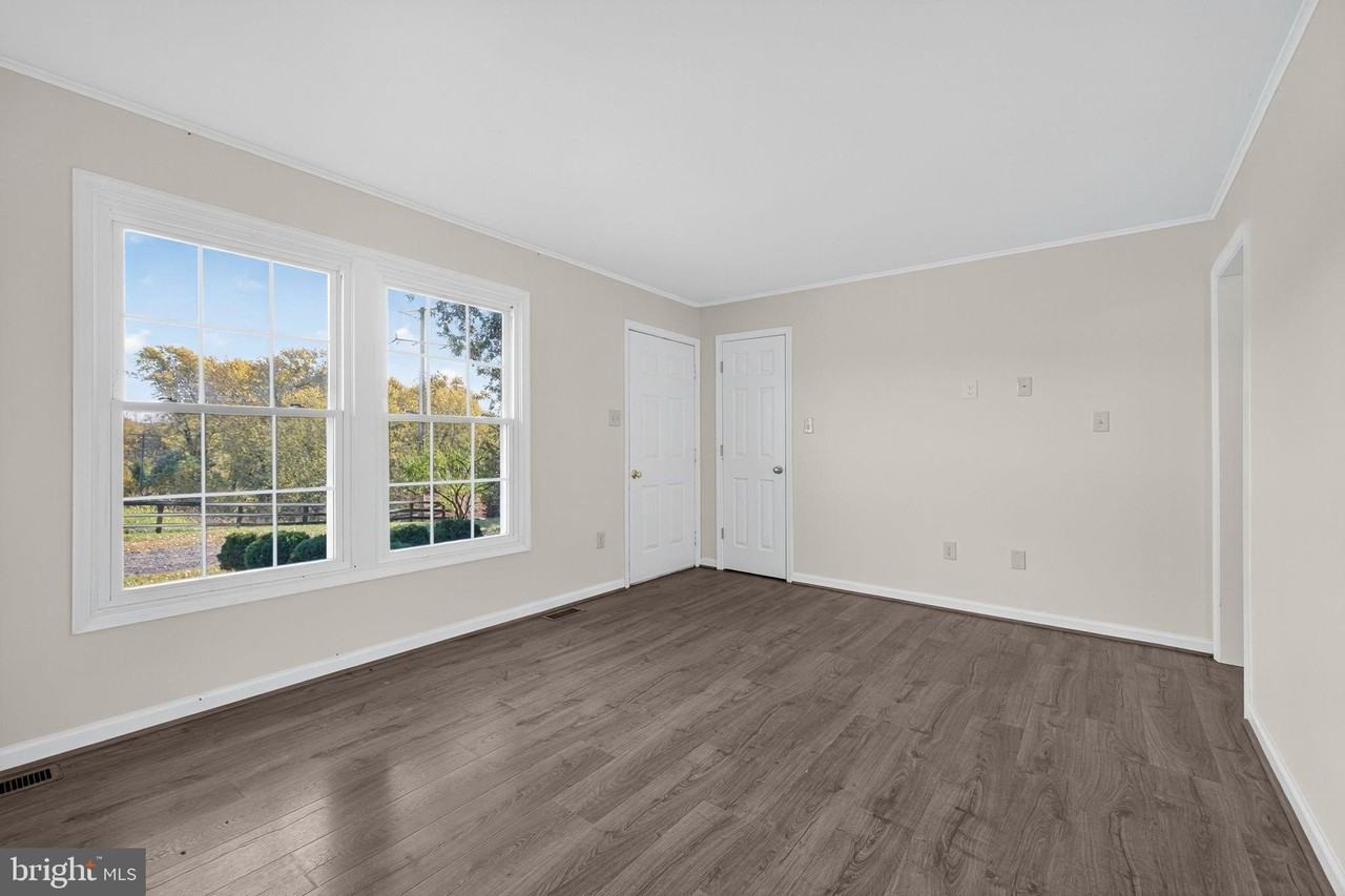 33018 Sunken Lane - Photo 5 of 31