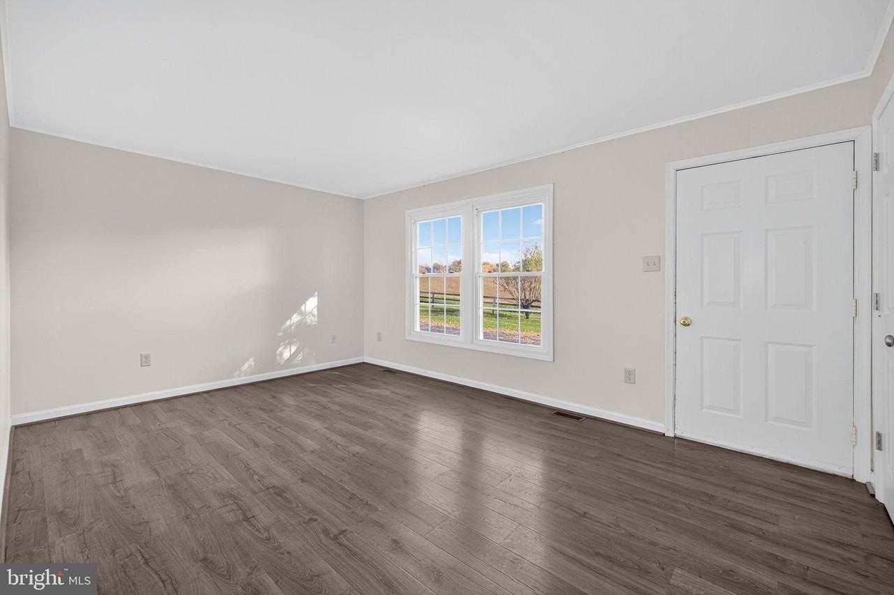 33018 Sunken Lane - Photo 6 of 31